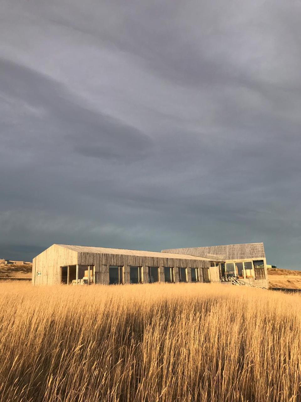 Hotel Simple Patagonia Puerto Natales Dış mekan fotoğraf